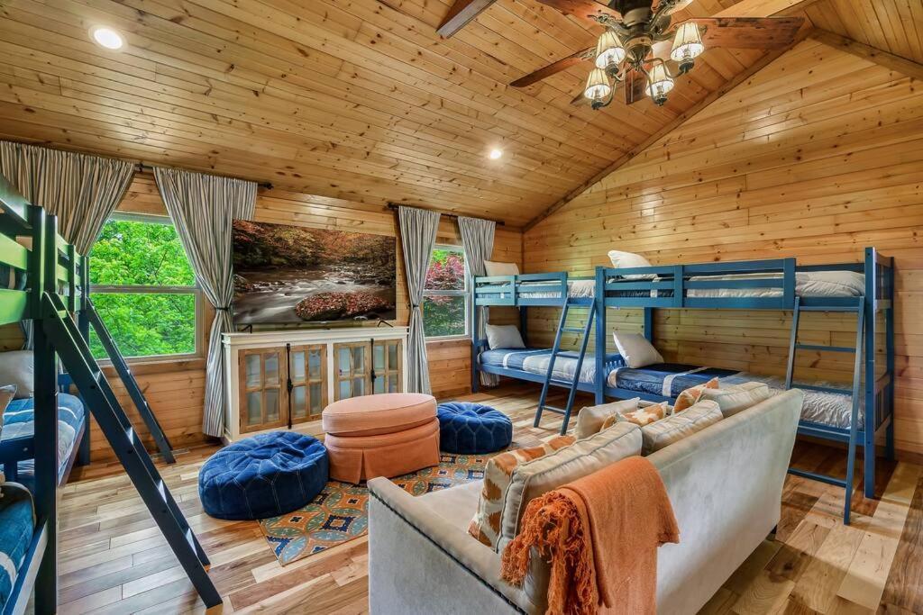 Million Views Hot Tub Game Room Sleeps 21 Gatlinburg Eksteriør bilde